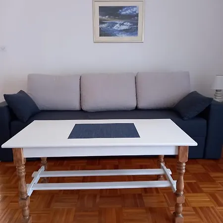 By The Sea - Diklo, - 11662 *